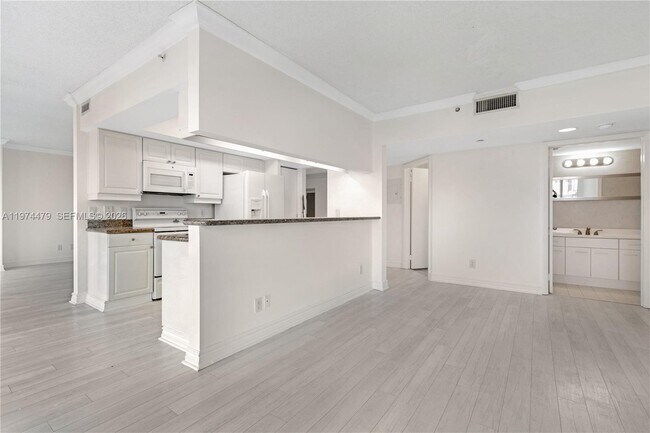 Building Photo - 21205 NE 37th Ave