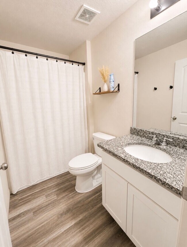 Building Photo - Spacious 4-Bedroom Home for Rent in Palm Bay!