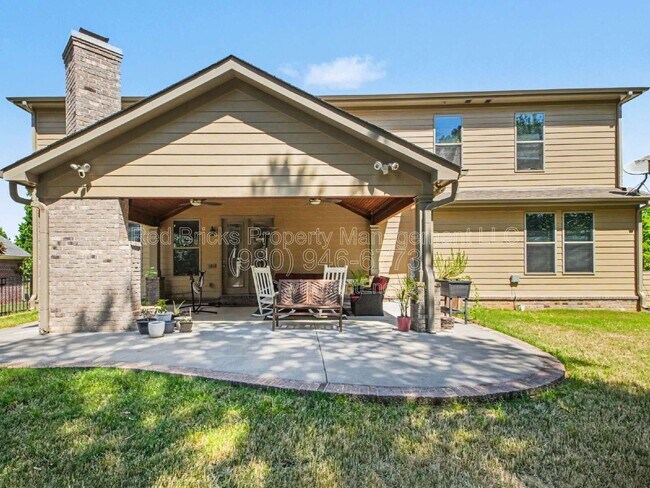 Building Photo - 8742 Whitehawk Hill Rd