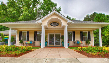 Building Photo - Sumter Square Apartments