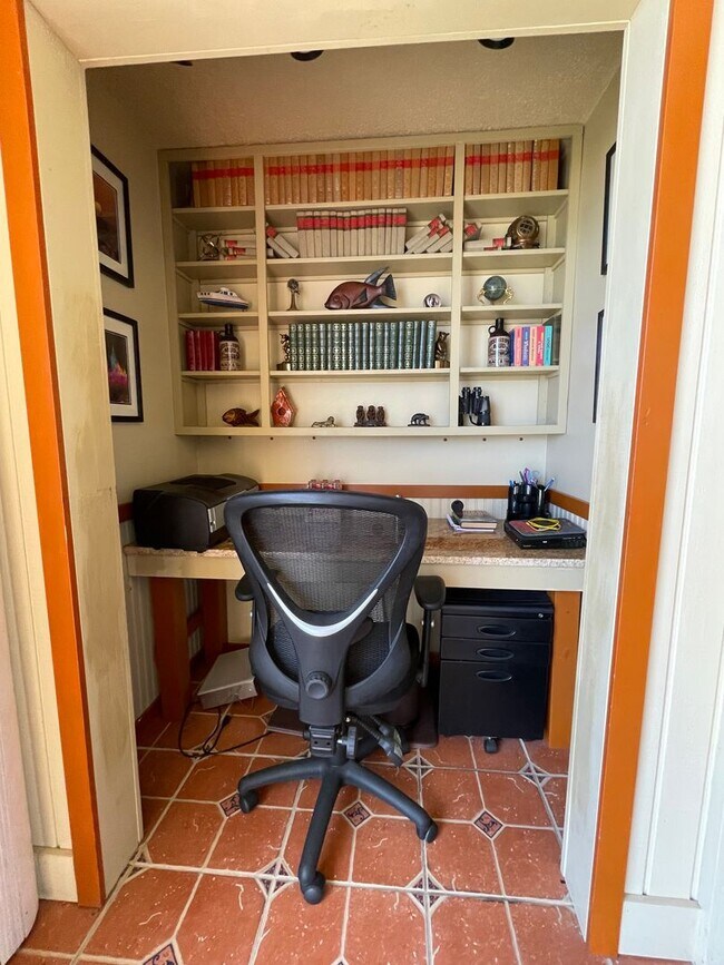 Building Photo - TARPON BAY CONDO