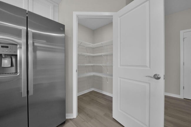 Building Photo - 5515 Fawnsbury Ct