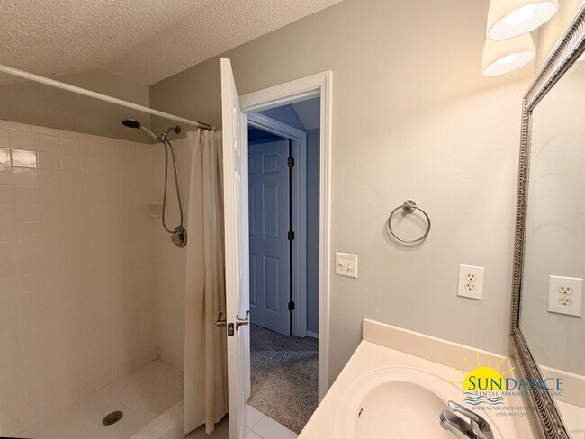 Building Photo - 4504 Boca Dr