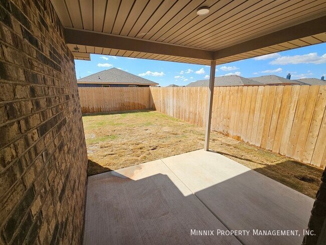 Building Photo - 2622 Tiffin Ave