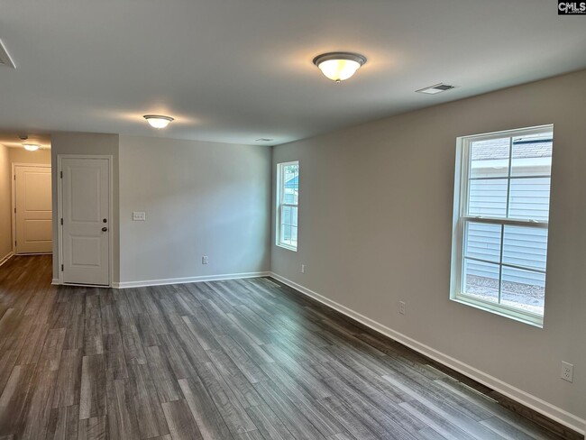 Building Photo - 820 Summerwood Ln