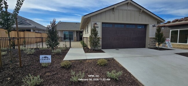 Building Photo - lovely 3 bedroom home the Vintage 55 and over community