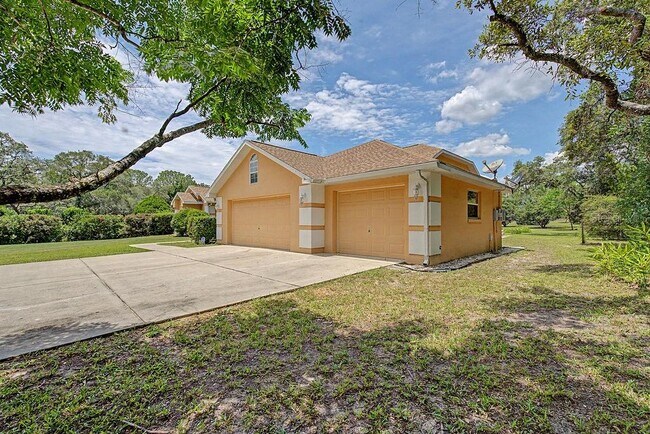 Building Photo - 20811 SW 81st Loop
