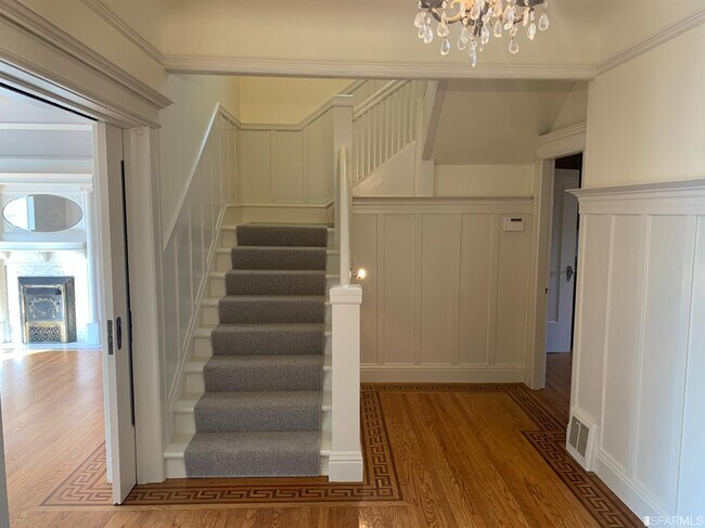 Building Photo - 238 8th Ave