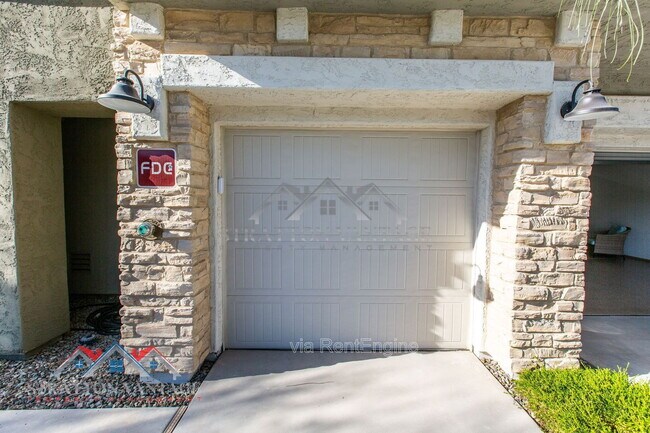 Building Photo - 5100 E Rancho Paloma Dr