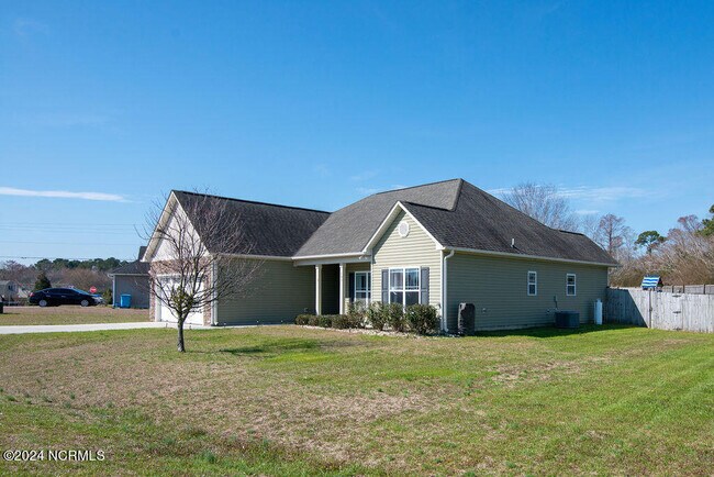 Building Photo - 103 Prelude Dr