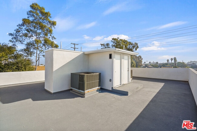 Building Photo - 2525 Hauser Blvd