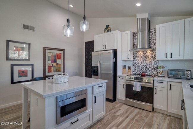 Building Photo - 5519 N 71st Pl