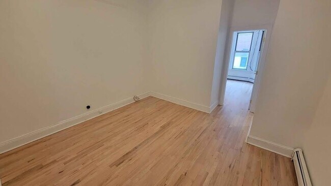 Building Photo - 262 Summit Ave