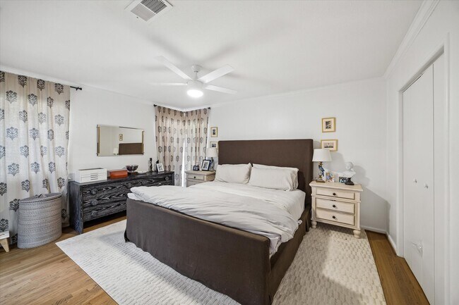 Building Photo - 3110 Castlewood St