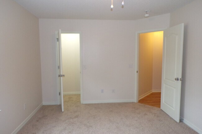 Building Photo - Beulah 4BR Home in Audrey Plantation Near Navy Federal with Side-Entry Garage & Fenced Backyard