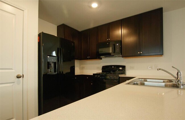 Building Photo - 42 Trinity Cir