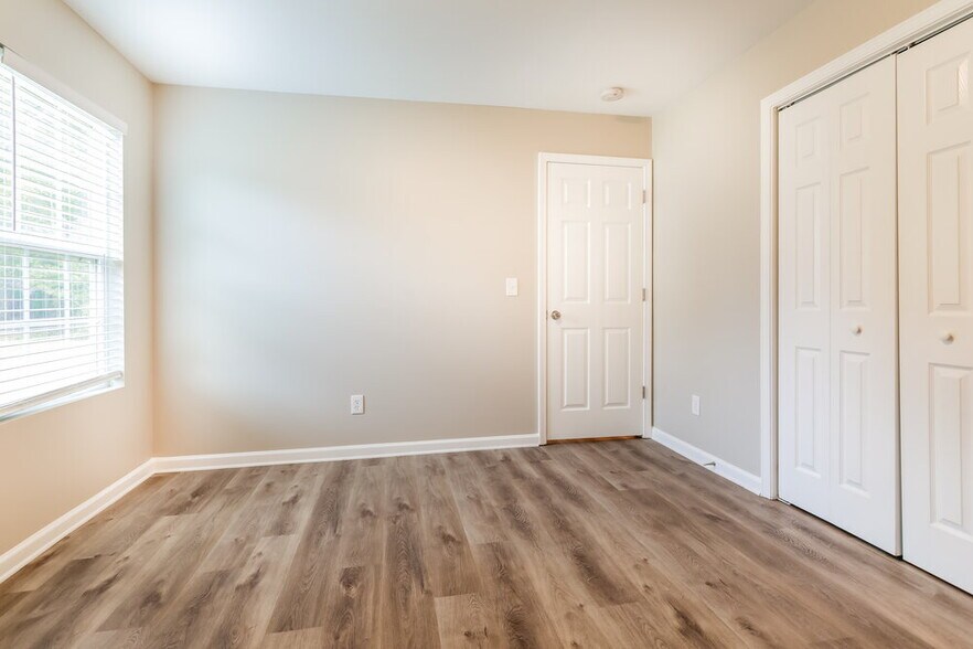 Building Photo - 972 Navaho Trail