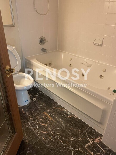 Building Photo - 9055 Carroll Manor Dr