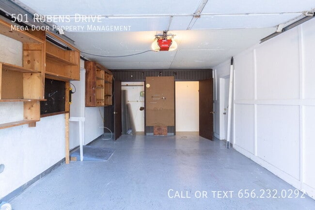 Building Photo - 501 Rubens Dr