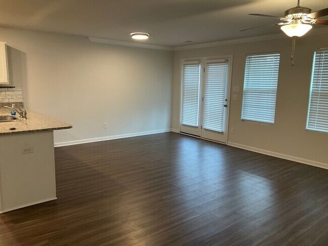 Building Photo - Kings Parish