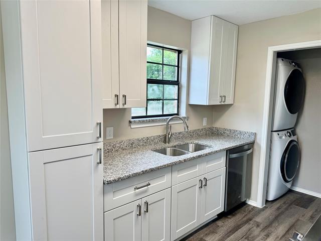 Building Photo - 301 Shady Grove Dr