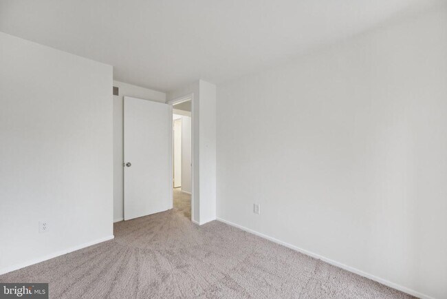 Building Photo - 9287 Chadburn Pl