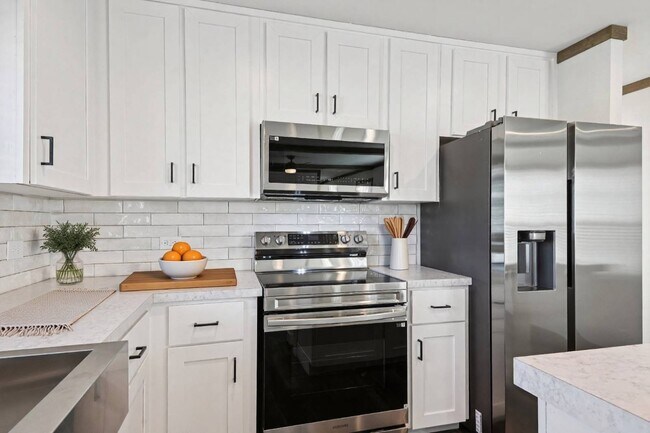Building Photo - 1609 Swallowtail Dr