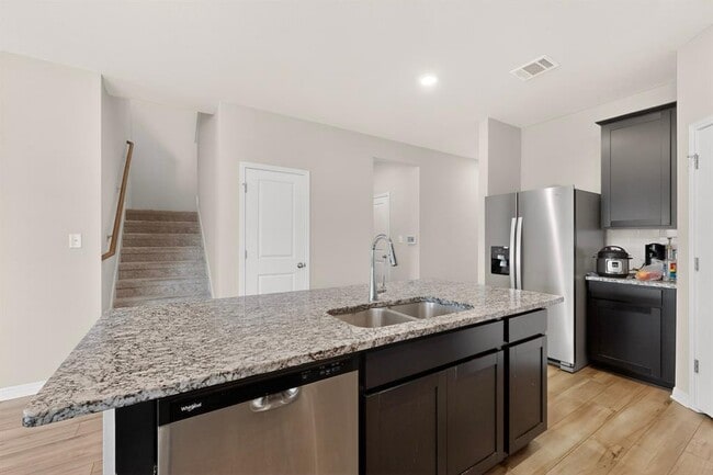 Building Photo - 17617 Fairbridge Ln