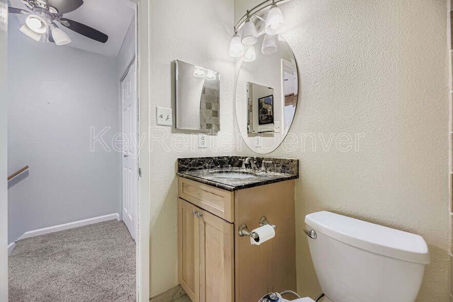 Primary Photo - 341 S Estes St