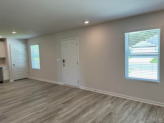 Building Photo - 6497 Firefly Dr