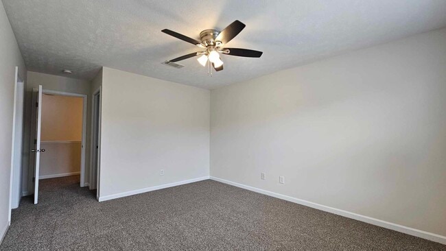 Building Photo - Brentwood Town home for lease