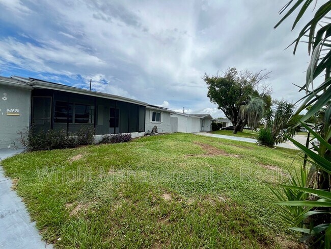 Building Photo - 5121 Dove Dr