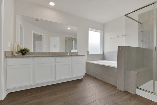 Building Photo - 16659 Olivewood Ln