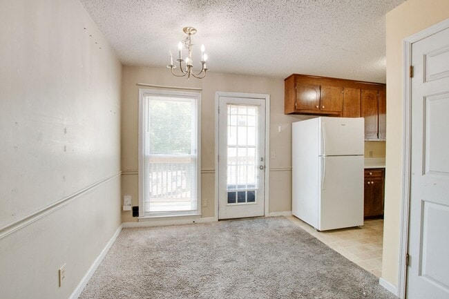 Building Photo - 6201 Friar Tuck Dr NW