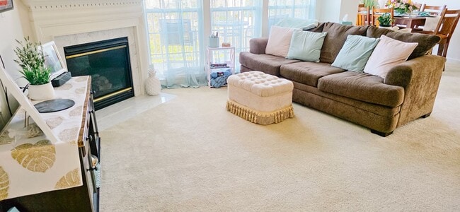 Building Photo - Stunning 2-Bed, 2-Bath Condo in Salisbury