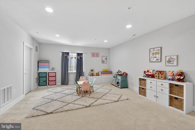 Building Photo - 22129 Clarksburg Rd