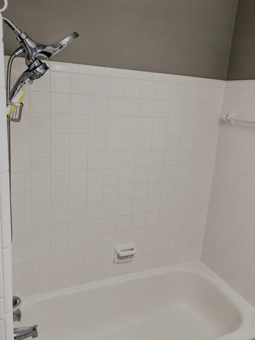 Bathroom - 633 Bel Air Dr