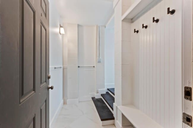 Building Photo - 1353 Black River Dr