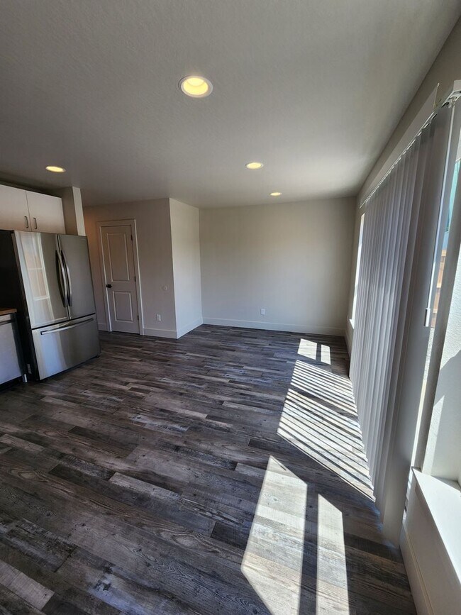 Building Photo - 3 Bedroom 2.5 Bath in Winlock