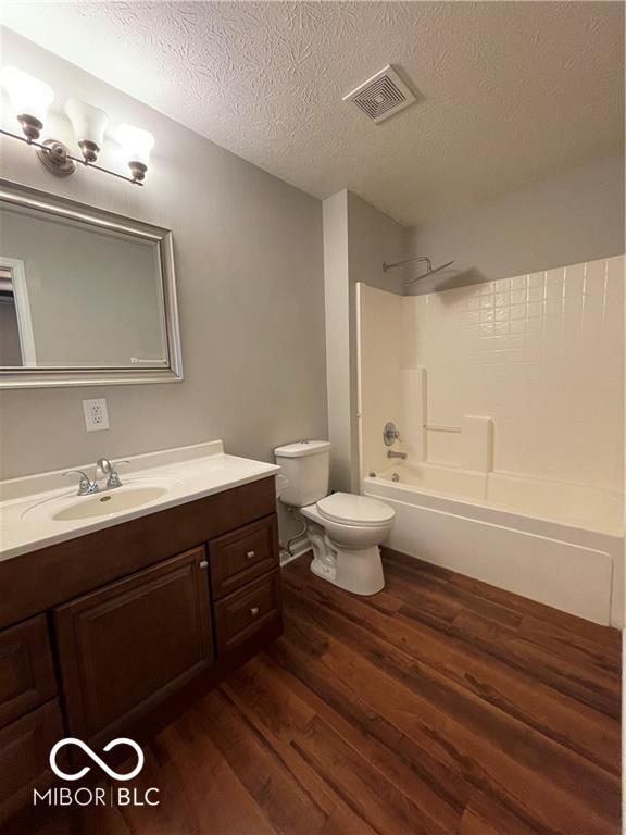 Building Photo - 1631 River Shore Pkwy