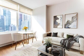 Building Photo - 0 bedroom in LONG ISLAND CITY NY 11101