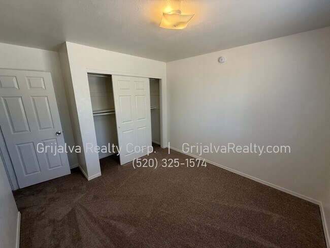 Building Photo - 6850 E Lurlene Dr