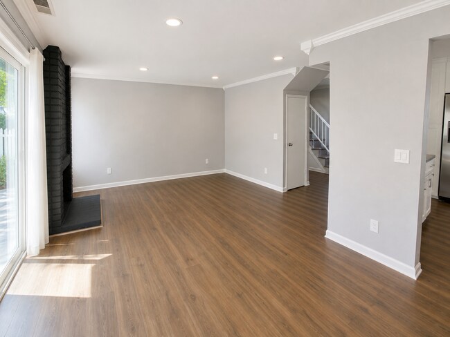 Building Photo - 4701 Carmonita Ln