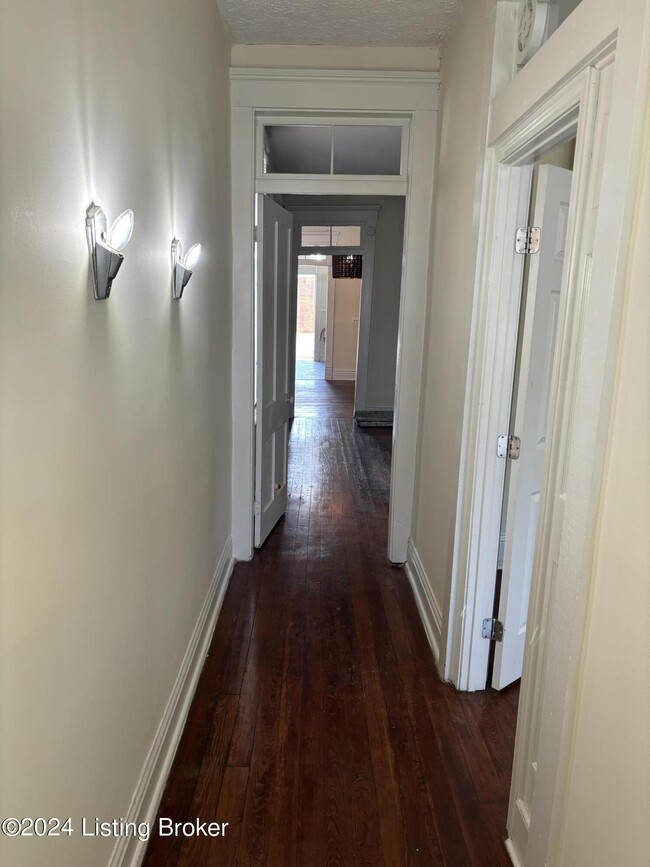 Building Photo - 163 Pope St