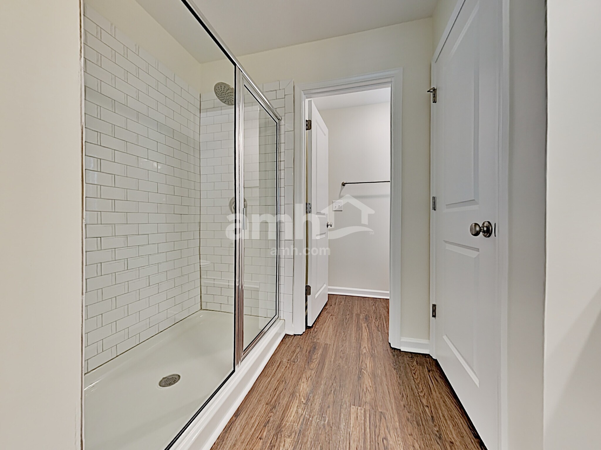 Building Photo - 441 Camp dr