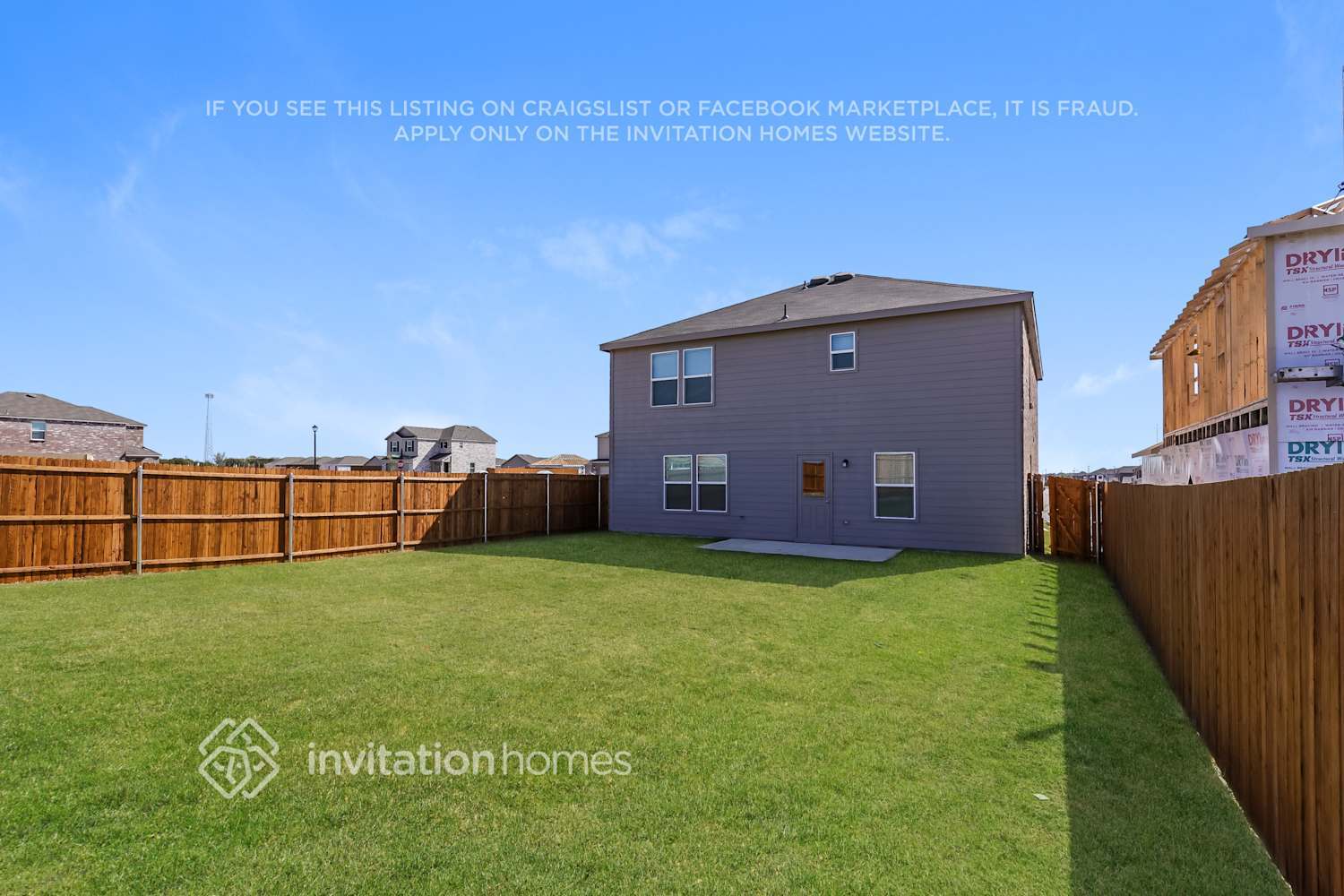 Building Photo - 2413 Arbutus Dr