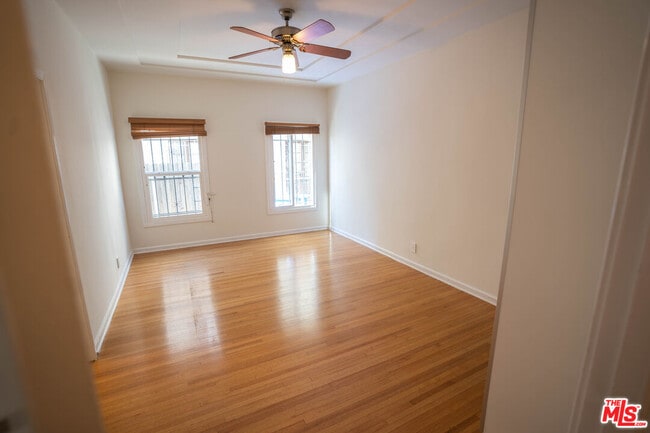 Building Photo - 1212 S La Jolla Ave