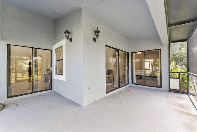 Building Photo - 8103 Covington Ct