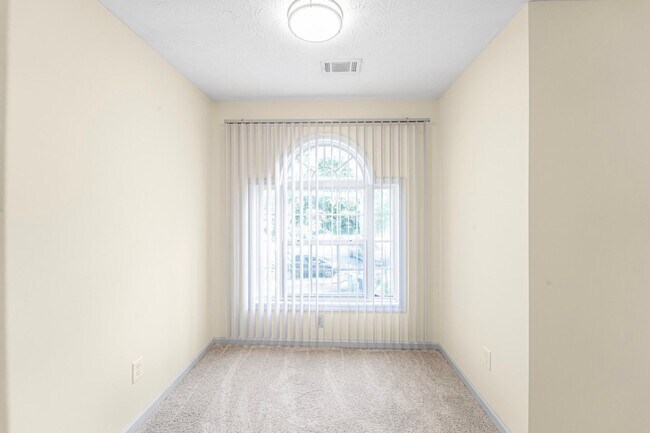 Building Photo - 4BR/2.5BA Open & Bright Lawrenceville Home