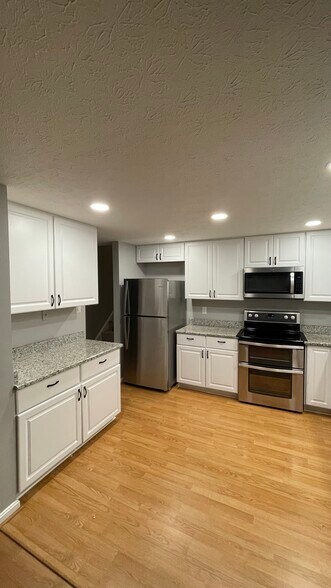 Building Photo - 8559 Wheatfield Way